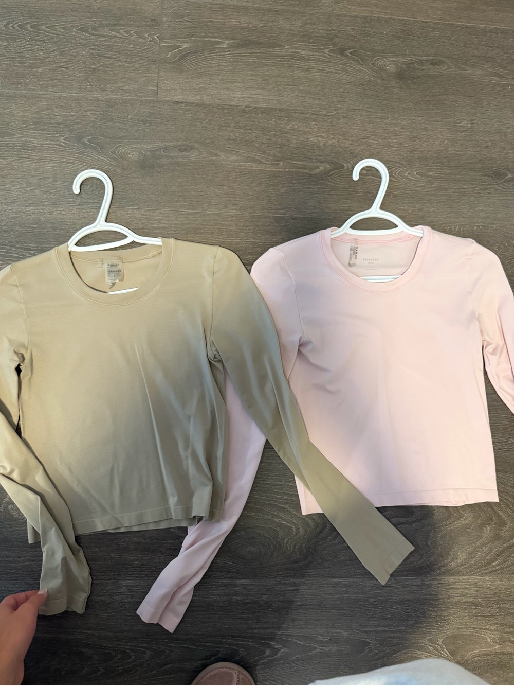 Aritzia Long Sleeve Crewneck Tops - Blush Pink & Beige
